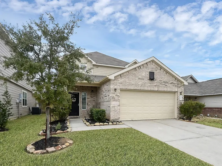 3555 Cannon Dr — Photo 1