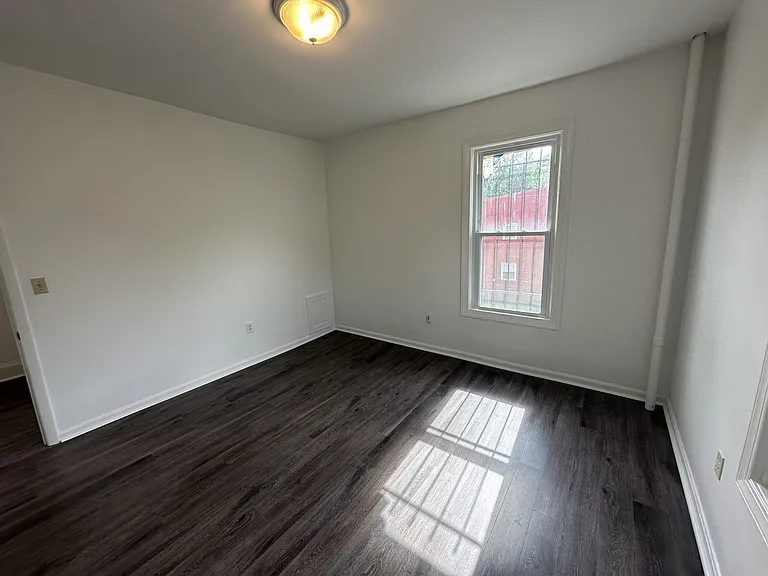 901 Alabama Ave SE — Photo 7