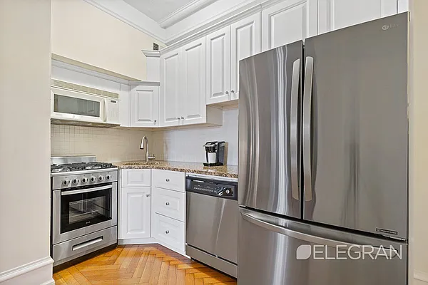 Sold by (Legacy) Elegran | media 3