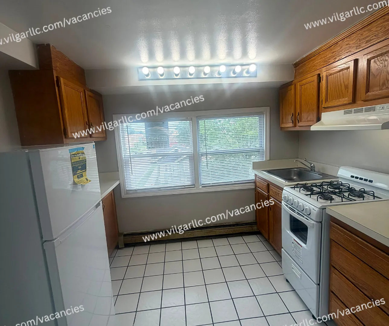 4802 Walsh — Photo 3