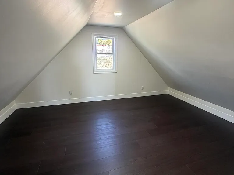 105 Parkdale Dr — Photo 22