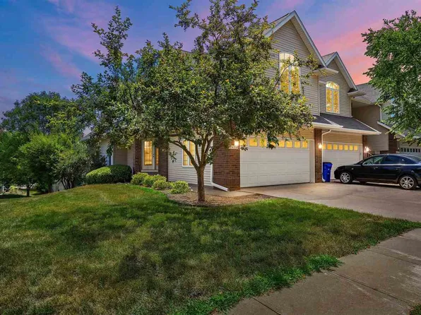 1650 Ranier Dr, Iowa City, IA 52246