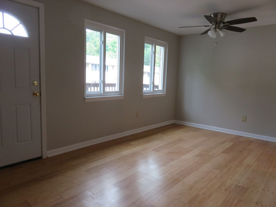 Lincoln Way Townhouse 2807 Lincoln Way White Oak, PA Zillow