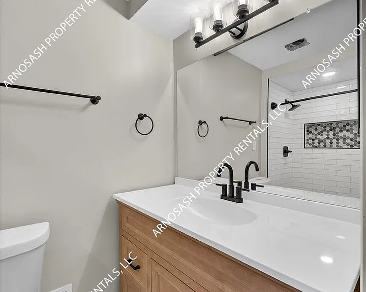 27345 Harvard Rd — Photo 4