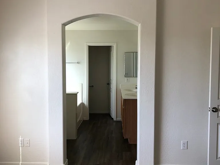 45579 W Dutchman Dr — Photo 18