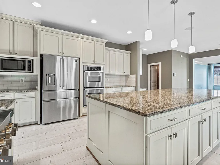 4561 Rona Pl — Photo 30