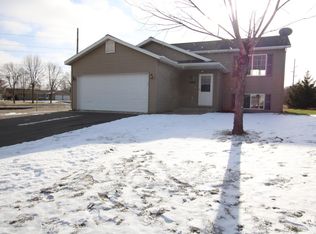 1325 Natures Trl, Alexandria, MN 56308