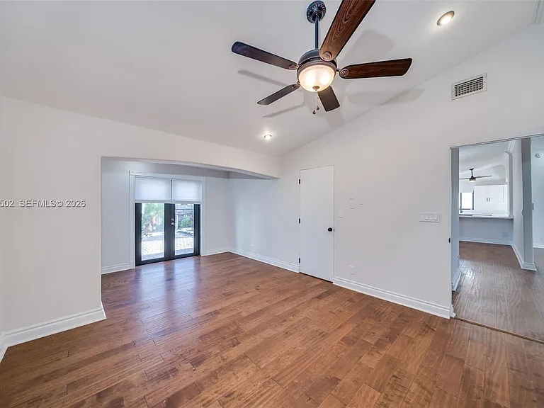 1704 SW 5th Ct — Photo 15