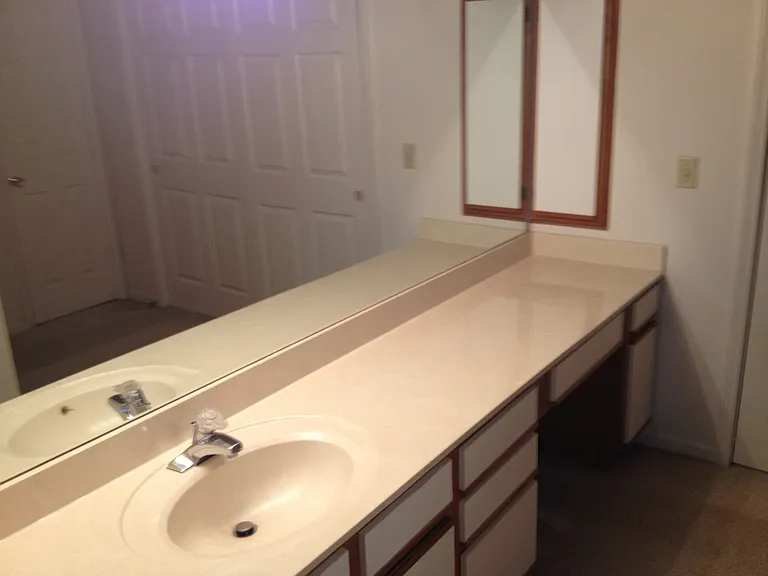 350 S Wildwood Dr #D3 — Photo 2
