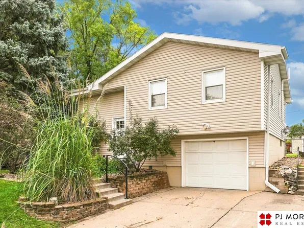 4971 Magnolia St, Omaha, NE 68137