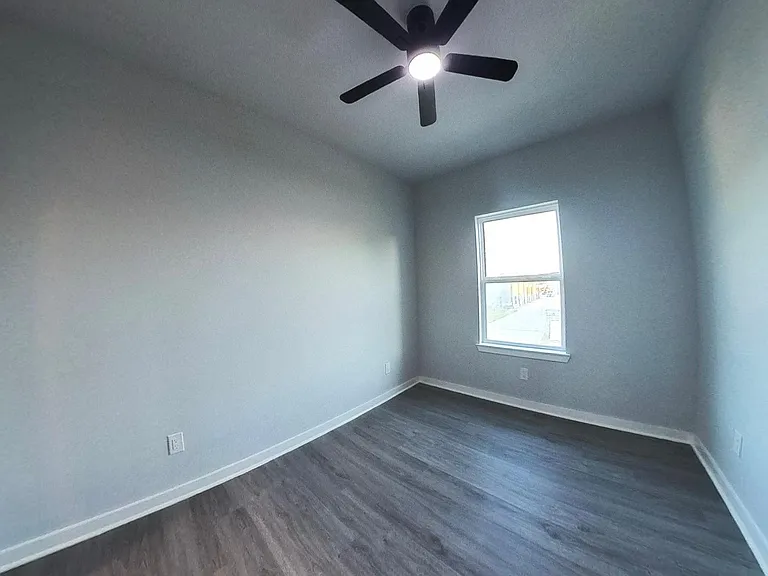 2832 Mansfield St — Photo 22