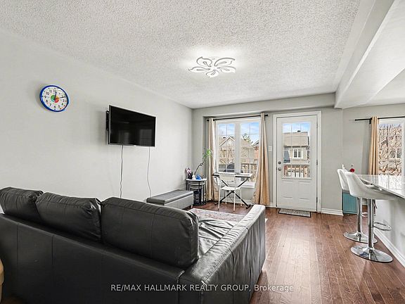 4th image of 217 Bensinger Way