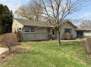 9019 N Mohawk Rd, Bayside, WI 53217