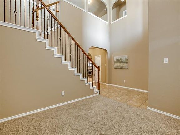 3rd image of 2204 Frosted Willow Ln
