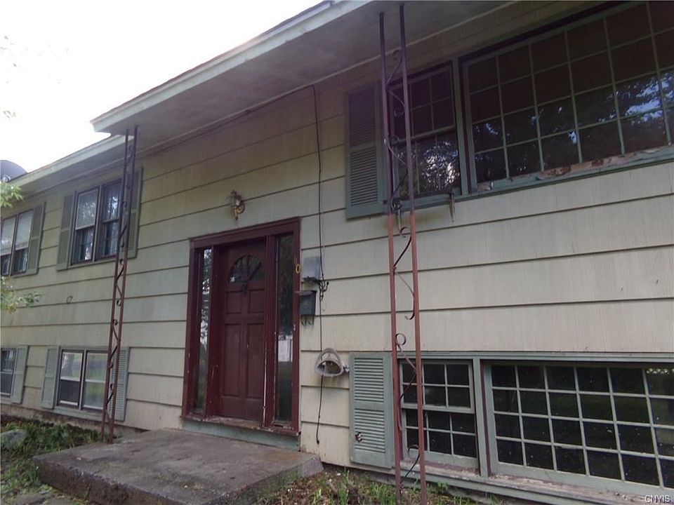 1st image of 110 Maris Dr
