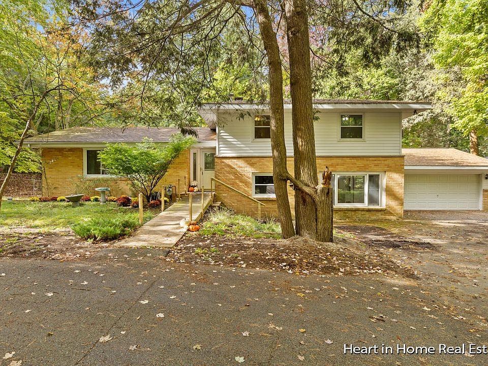 1st image of 731 Scenic Dr N
