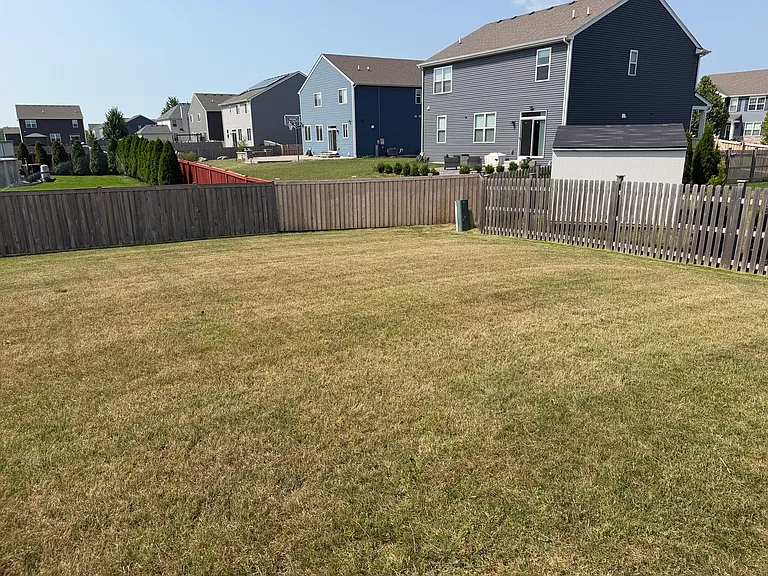 345 Hemlock Ln — Photo 18