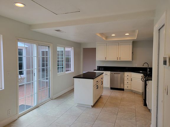 5th image of 278 S Jutewood St