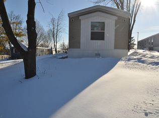 4 Meadowbrook Park, Iron Ridge, WI 53035