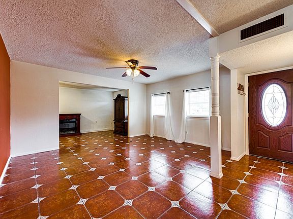 5th image of 4513 Redbud Ave