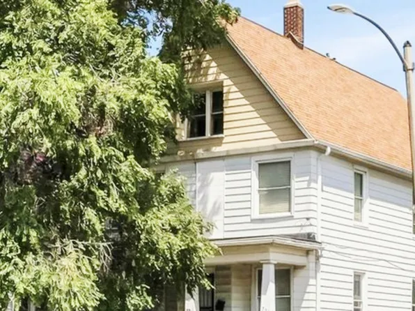 3172 N Holton St #3172, Milwaukee, WI 53212