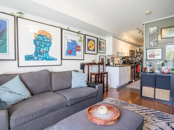 2150 Hastings St E #316, Vancouver, BC V5L 0A5
