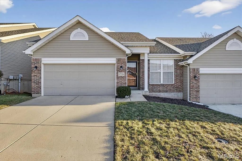 1716 Preston Centre Dr photo 1