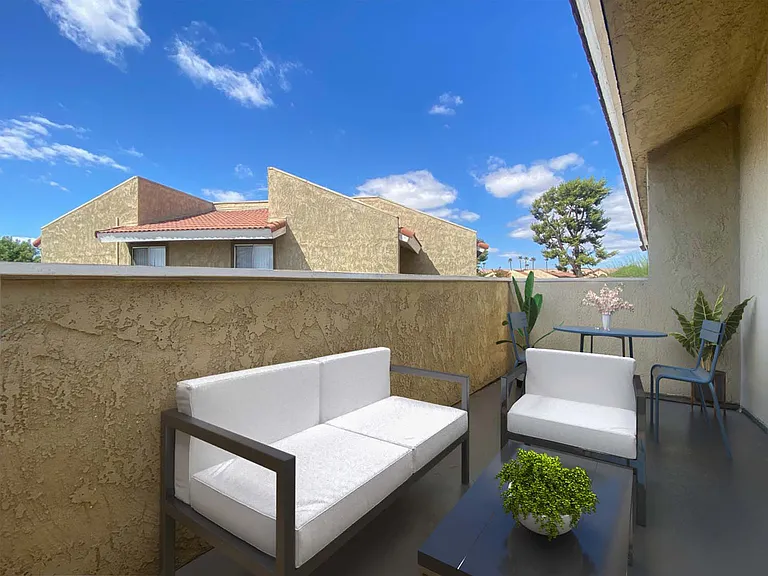 Amberwood Villas Apartments — Photo 8