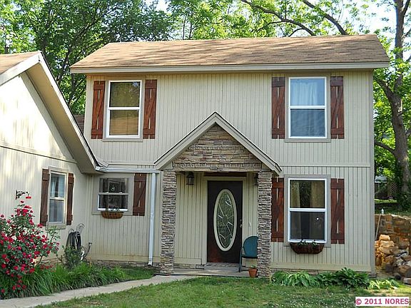 2nd image of 1428 E University Ave