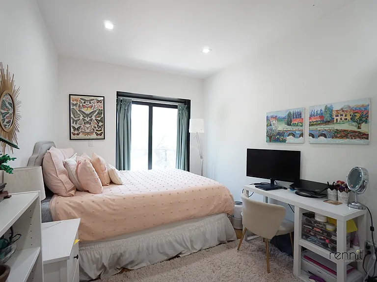 562 Park Pl #2B — Photo 16