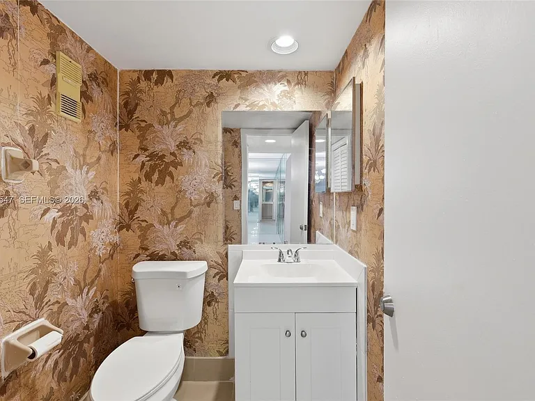 6929 SW 38th St #2-L — Photo 6