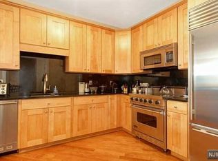 20 Avenue At Port, West New York, NJ 07093