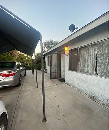 3rd image of 4910 Elton St