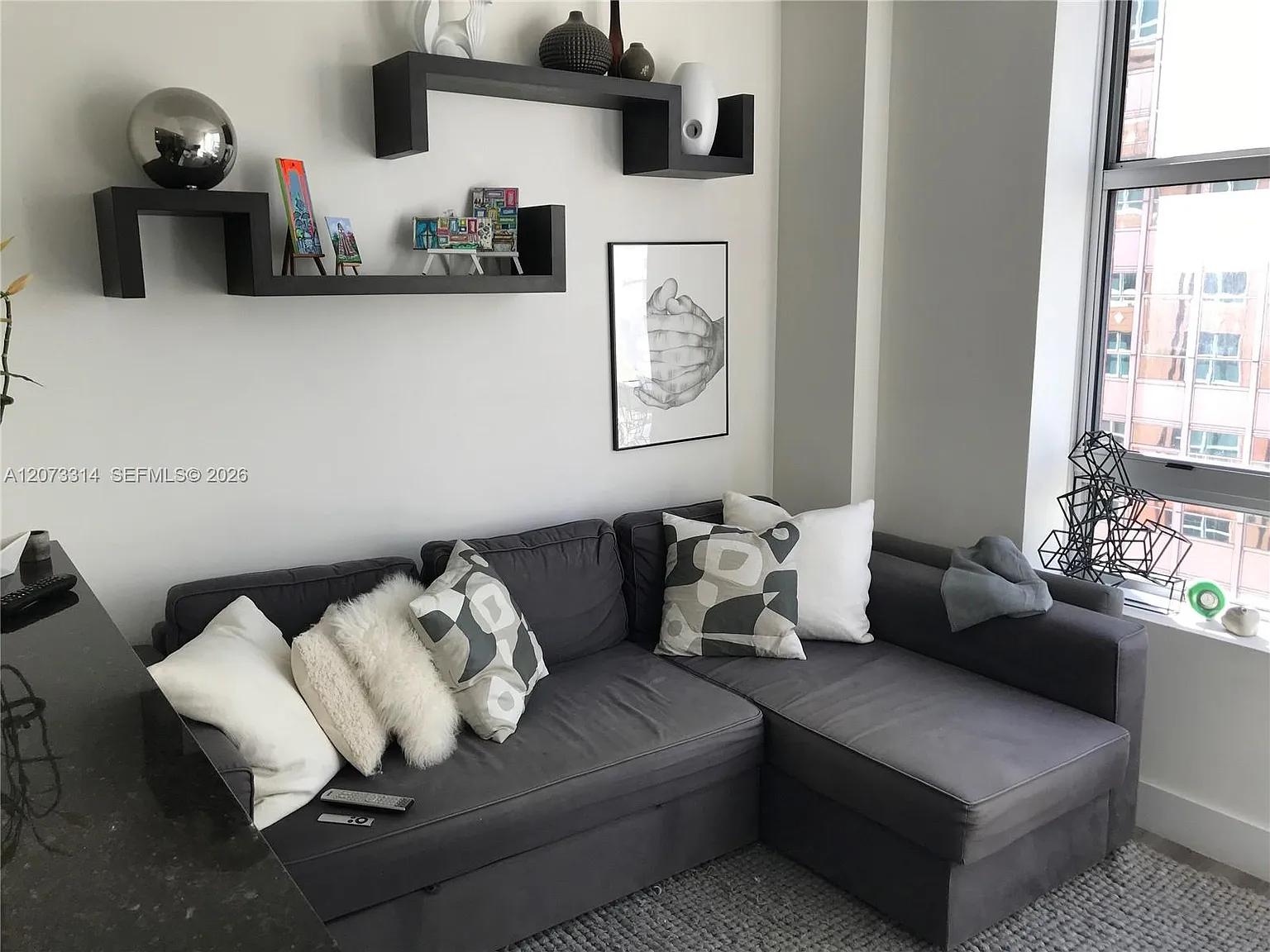 Flagler First Condo — Photo 1