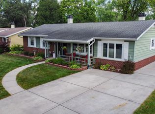 234 Mulberry Ln, Elk Grove Village, IL 60007
