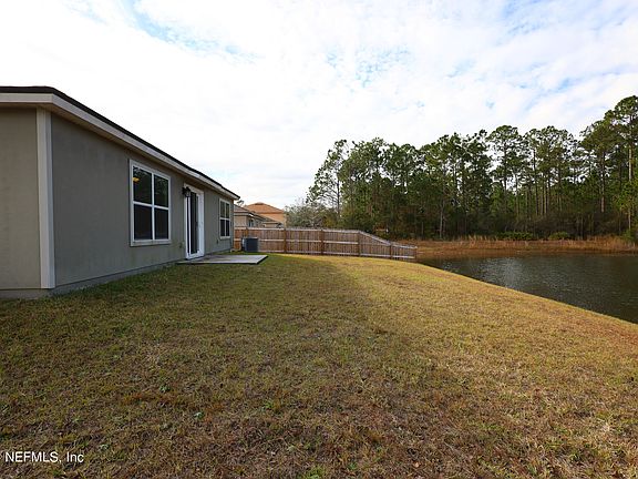 3rd image of 11605 CARSON LAKE Drive W