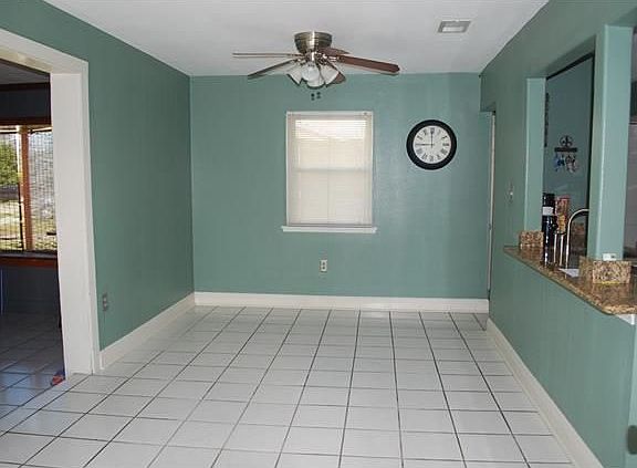5th image of 513 Johns Hopkins Dr