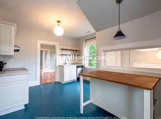 Upper Unit Two Bedroom Duplex In The Heart Of NE Portland!, Portland, OR 97212