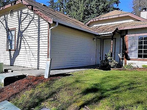 2nd image of 18210 NE 92nd St