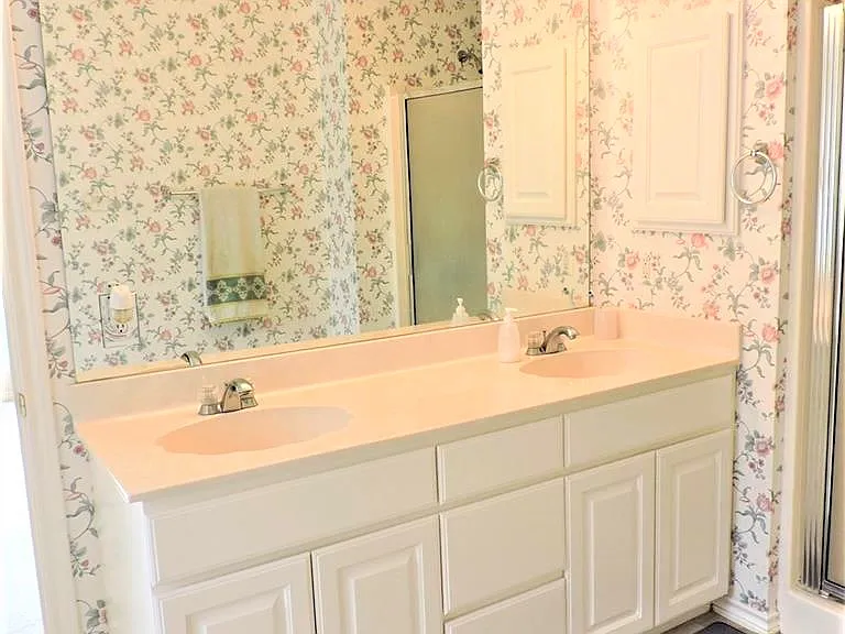 606 Aster Dr — Photo 8