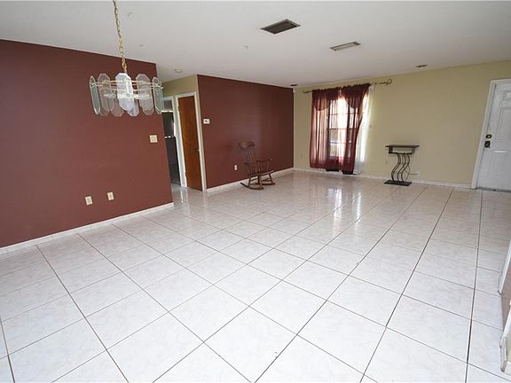 3rd image of 1752 Peachwood Ln