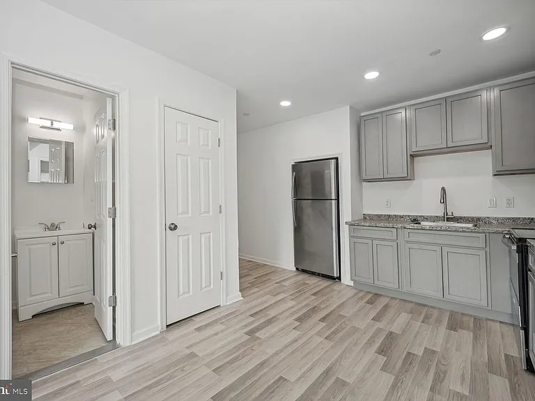 1642 16th St SE #3 — Photo 9