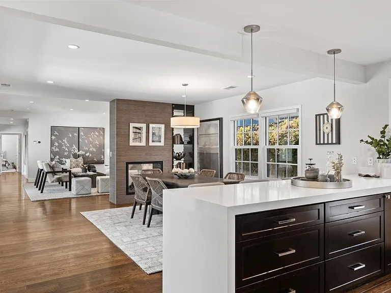 1625 Coronado Way — Photo 1