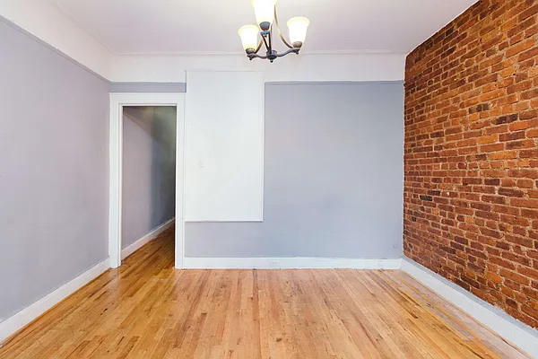 Rented by Nooklyn NYC LLC | media 34