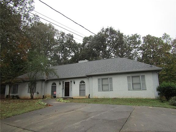 4th image of 2212 Independence Dr SW
