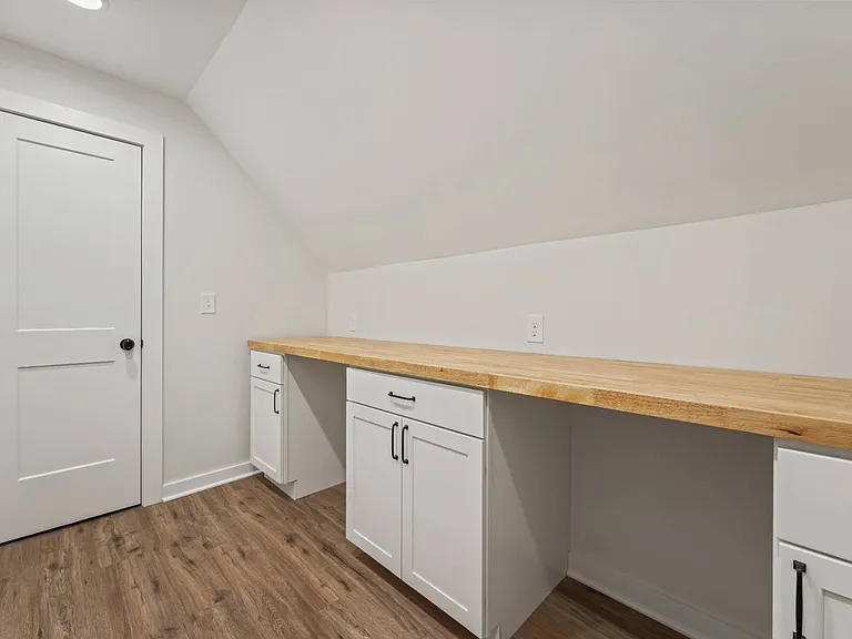 101 Union Ave #6 — Photo 20