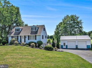 2900 New Hanover Square Rd, Gilbertsville, PA 19525