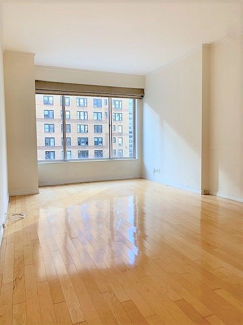 1st image of 200 E 69th St APT 5J