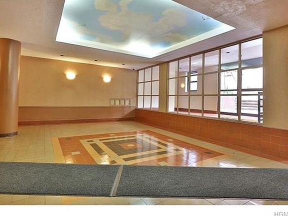3rd image of 119 S Highland Ave APT 3D
