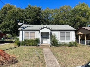 1417 Gribble St, Gainesville, TX 76240